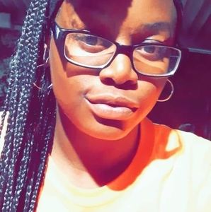 Meet your Posher, Tay